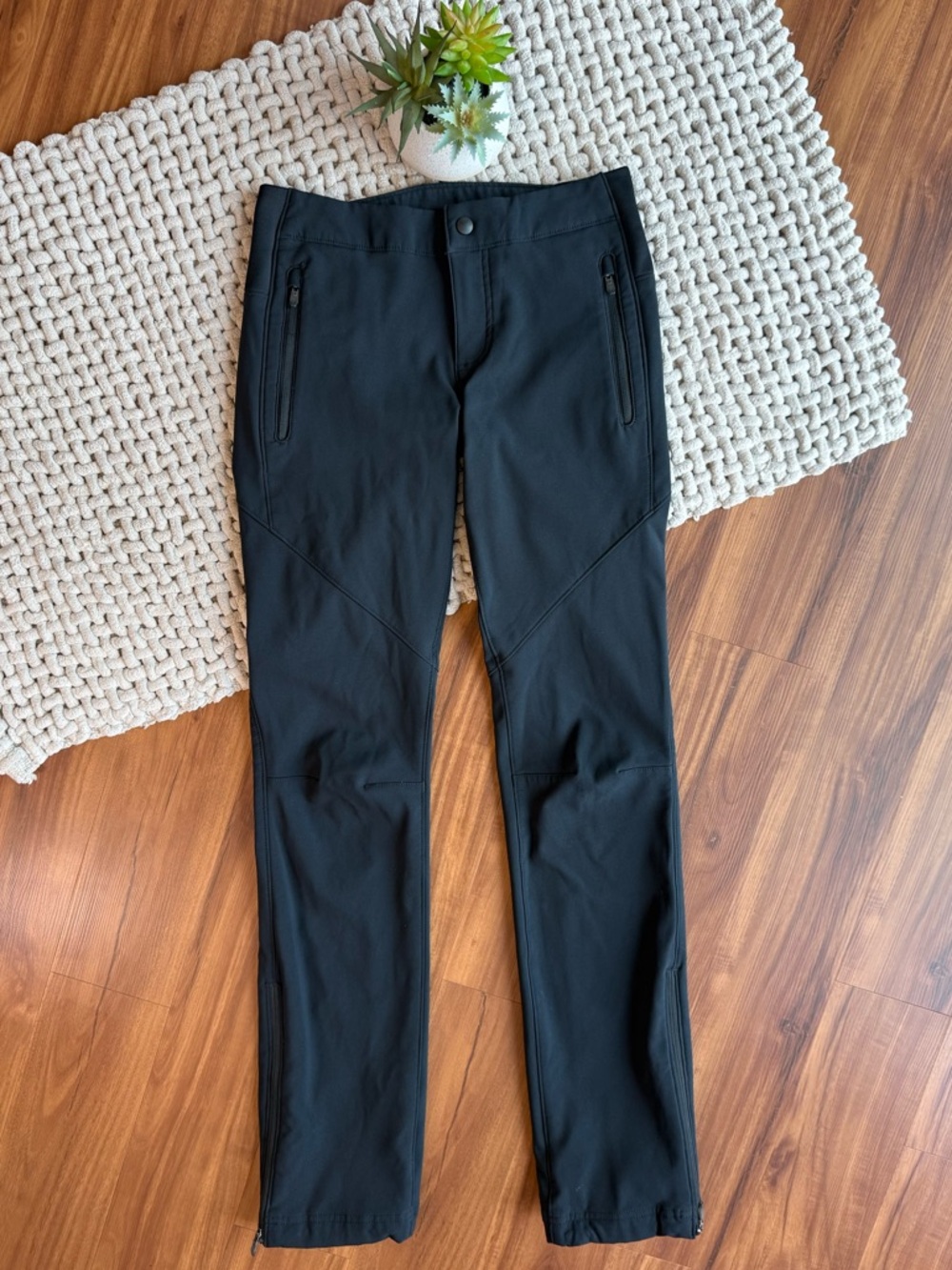 Columbia | Women’s McCloud Falls™ Soft Shell Omni-Heat™ Pants Black | 6